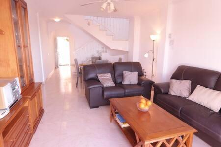 Amplio Apartamento Con Piscina Cerca De La Playa Nerja Exteriér fotografie